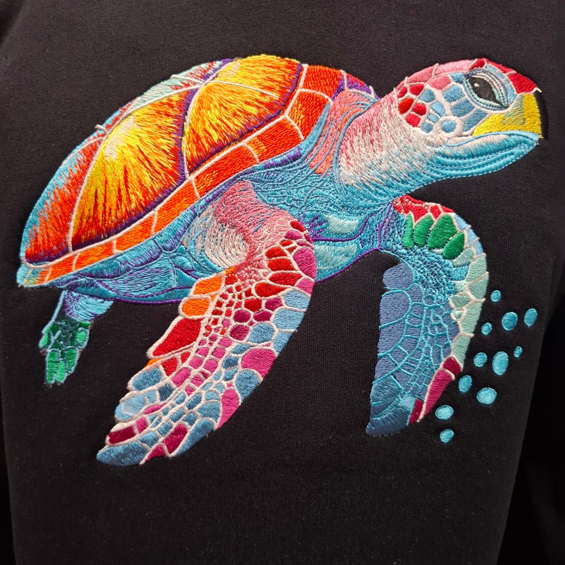 Kleurrijk borduurwerk van een zeeschildpad