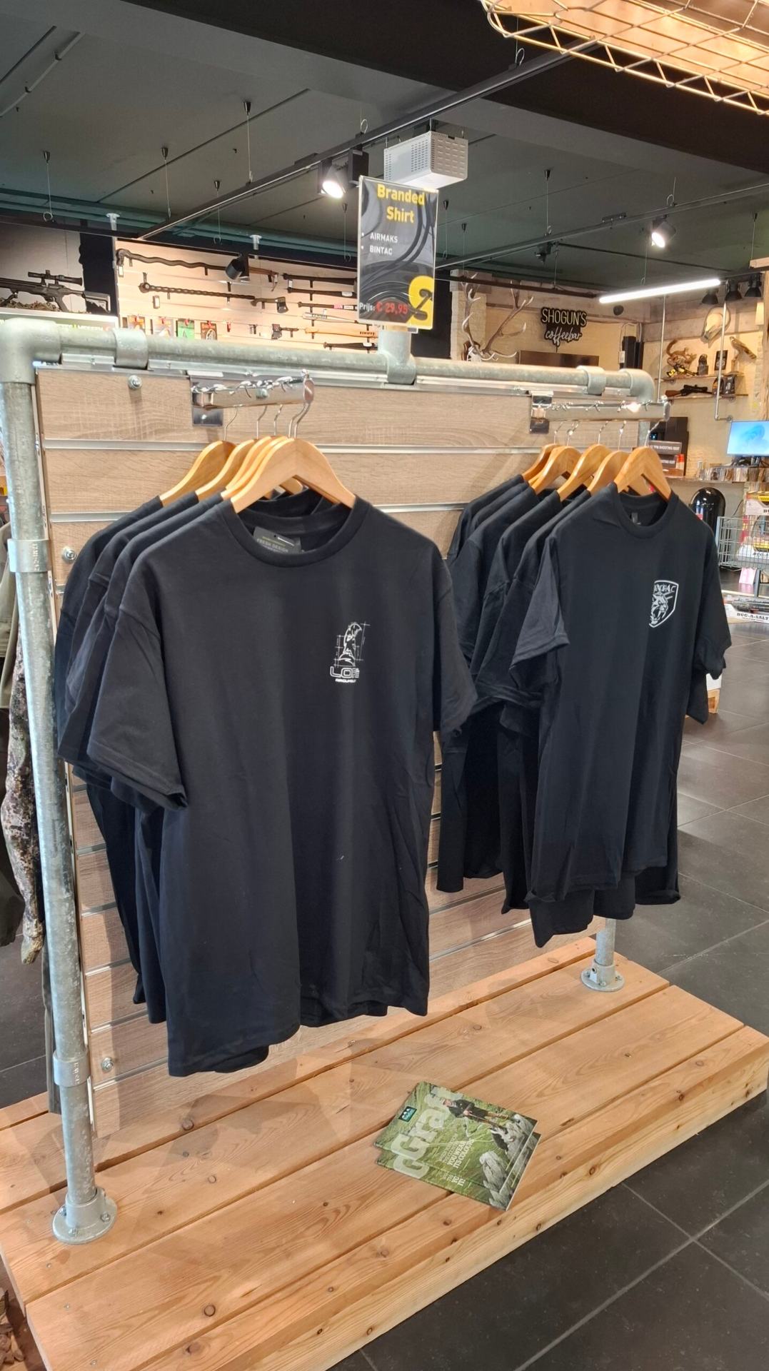 T-shirts met DTF-bedrukking in de winkel bij Shogun